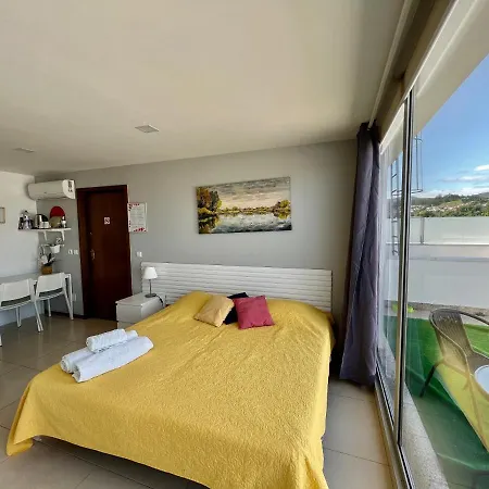 Homestay Privado E Entrada Independente Com Aquecimento E Terraco - Vila Centro *